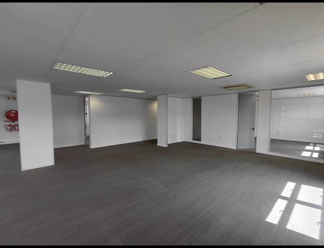 383M² OFFICE TO LET IN PAULSHOF